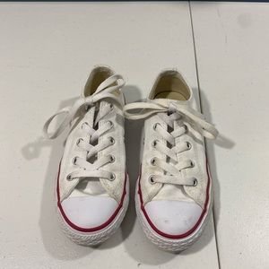 - Converse kids low top white w/red accent strip size 1. Good condition